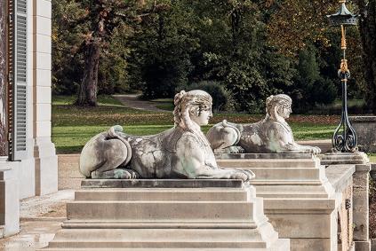 sculptures in Paris